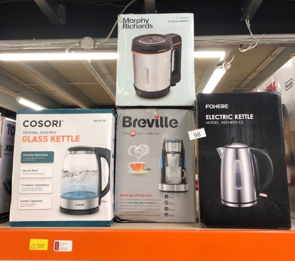 QUANTITY OF KITCHEN & APPLIANCES ITEMS TO INCLUDE COSORI ELECTRIC KETTLE GLASS, FAST BOIL QUIET, 3000W 1.5L WITH BLUE LED, STAINLESS STEEL FILTER, BOIL-DRY PROTECTION, BLACK, BPA FREE: LOCATION - A R