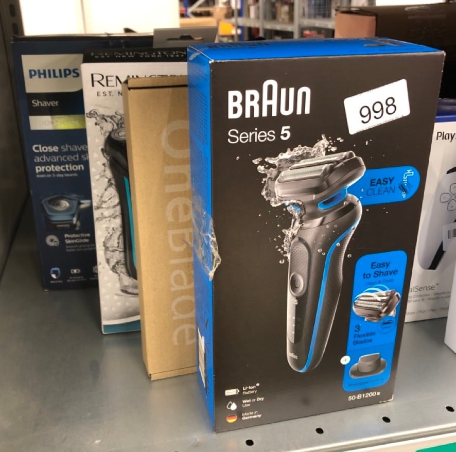 QUANTITY OF HEALTH & BEAUTY ITEMS TO INCLUDE BRAUN SERIES 5 ELECTRIC SHAVER, WITH PRECISION TRIMMER ATTACHMENT FOR MOUSTACHE & SIDEBURNS TRIMMING, 100% WATERPROOF,  BATHROOM PLUG, 50-B1200S, BLUE RAZ