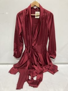 1 X BOX OF PREMIUM DESIGNER APPAREL TO INCLUDE FOREVER UNIQUE BLUSH DRESS UK 10