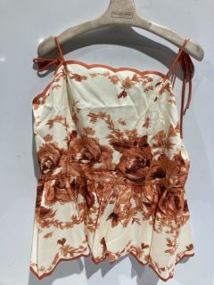 1 X BOX OF PREMIUM DESIGNER APPAREL TO INCLUDE FOREVER UNIQUE ORANGE /CREAM TOP UK 18