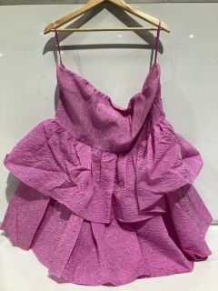 1 X BOX OF PREMIUM DESIGNER APPAREL TO INCLUDE FOREVER UNIQUE PINK DRESS UK 22