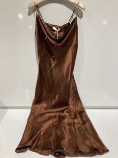 1 X BOX OF PREMIUM DESIGNER APPAREL TO INCLUDE FOREVER UNIQUE CHOCOLATE  SATIN SLIP DRESS UK 8