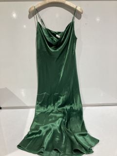 1 X BOX OF PREMIUM DESIGNER APPAREL TO INCLUDE FOREVER UNIQUE CHOCOLATE SATIN SLIP DRESS UK 10