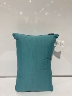 2X BLUE PILLOW PERFECT PILLOWS + 2 LIGHT BLUE/CYAN PILLOWS