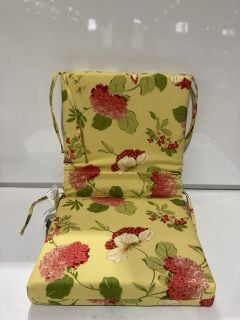 2 X YELLOW/FLORAL CUSHION + 2X BLUE CUSHION