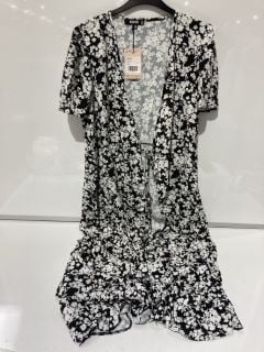 2X MISSGUIDED BLACK FLORAL DRESS SIZE 14