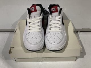 JORDAN STADIUM 90 WHITE GYM RED/BLACK TRAINERS