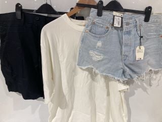 P AND CO WHITE/CREAM OVERSIZED SHIRT 2XL + LEVI'S DENIM SHORTS SIZE 28 + ABERCROMBIE AND FITCH ALL DAY 7" PLAIN FRONT SHORTS BLACK SIZE 33