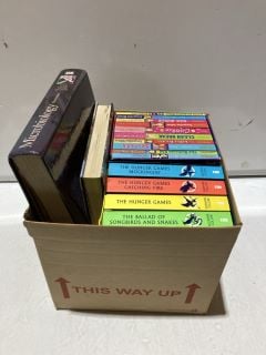 1 X BOX OF BOOKS TO INLCUDE THE HUNGER GAMES COLLECTION