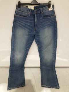 2 X DESIGNER APPAREL TO INLCUDE LEVIS JEANS SIZE 33 X DESIGNER APPAREL TO INLCUDE30 TOTAL RRP £50