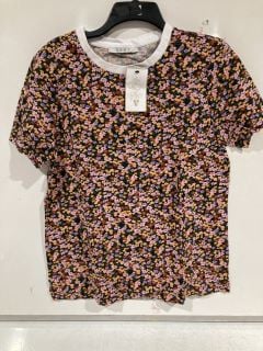 4 X FLOWER PRINT T-SHIRTS SIZE 12/14/20 TOTAL RRP £80