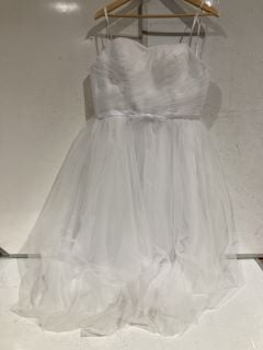 1 X WHITE WEDDING DRESS SIZE 16