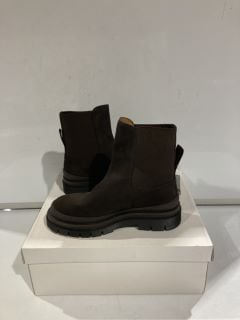 SEEBY CHLOE CAVEL ALLI CHELSEA BOOT GRAPHITE SIZE EU 39