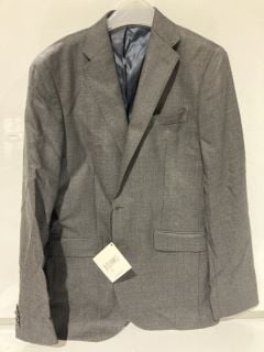 BOX OF CLOTHING ITEMS TO INCLUDE MENS GREY SUIT REGULAR FIT SIZE 40 L