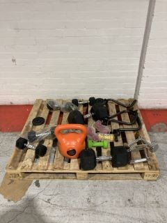 1 X PALLET OF WEIGHTS TO INCLUDE 12KG KETTLE BELL