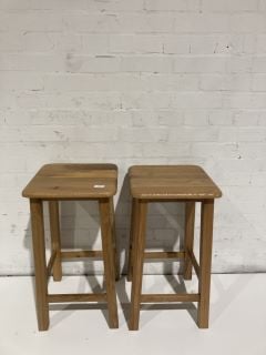 HALLOWOOD 2X OAK BARSTOOLS RRP £150