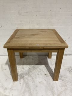 HALLOWOOD NEWQUAY OAK EXTENDABLE TABLE RRP £199.99