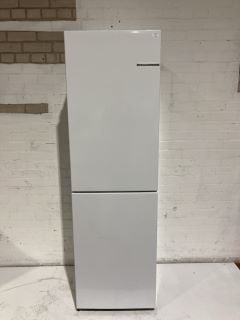 BOSCH 50/50 WHITE FRIDGE FREEZER RRP £599