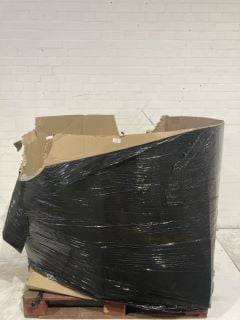 A PALLET TO INCUDE K-ONE 50 PACK VELVET HANGER