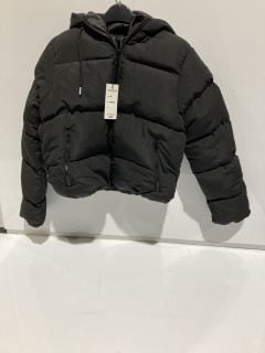 BOX OF CHILDREN'S CLOTHES TO INCLUDE STYLE UP BLACK CROPPED PUFFER COAT SIZE M