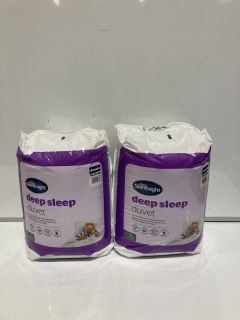 BOX OF BEDDING TO INCLUDE SILENTNIGHT DEEP SLEEP DUVET 10.5 TOG DOUBLE