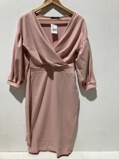 3 X  QUIZ PINK BLUSH SCU CRP 3/4 SLEEVE BLUSH DRESS