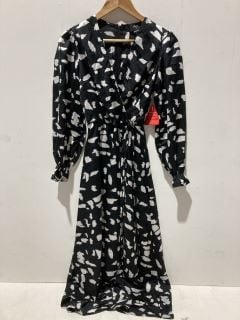 3 X AX PARIS BLACK PRINTED WRAP OVER MIDI DRESS SIZE 6 RRP £30