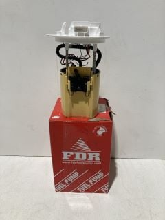 BOX OF ITEMS TO INCLUDE FUEL PUMP DP9234 11/07/2024