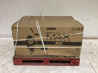 2 X MAX TRAINER BOXES BOX  2/2