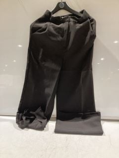 BOX OF ASSORTED ITEMS TO INCLUDE FOREVER UNIQUE MARBLE HIGH WAISTED TROUSER WITH PLEATS SIZE UK 10 RRP £100