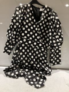 BOX OF ASSORTED ITEMS TO INCLUDE FOREVER UNIQUE POLKA DOT MINI DRESS WITH PUFF SLEEVES BLACK AND WHITE SPOTS SIZE UK 22 RRP £95