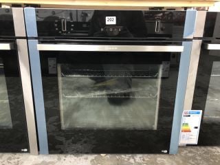 NEFF BUILT-IN SINGLE OVEN MODEL: B2ACH7HH0B - RRP.£909 (EX-DISPLAY)