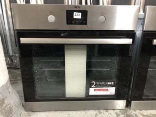 AEG BUILT-IN SINGLE OVEN MODEL: BPS356061M - RRP.£649 (EX-DISPLAY)