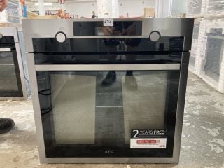 AEG BUILT-IN SINGLE OVEN MODEL: BCE556060M - RRP.£699 (EX-DISPLAY)