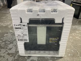 ZANUSSI BUILT-IN SINGLE OVEN MODEL: ZOHCX3K2 - RRP.£195 (SEALED)(EX-DISPLAY)