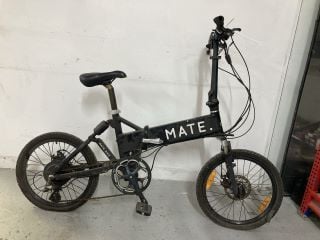 MATE. FOLDABLE ELECTRIC BIKE - MPSS3341749 (VAT ONLY PAYABLE ON BUYERS PREMIUM)(COLLECTIONY ONLY)