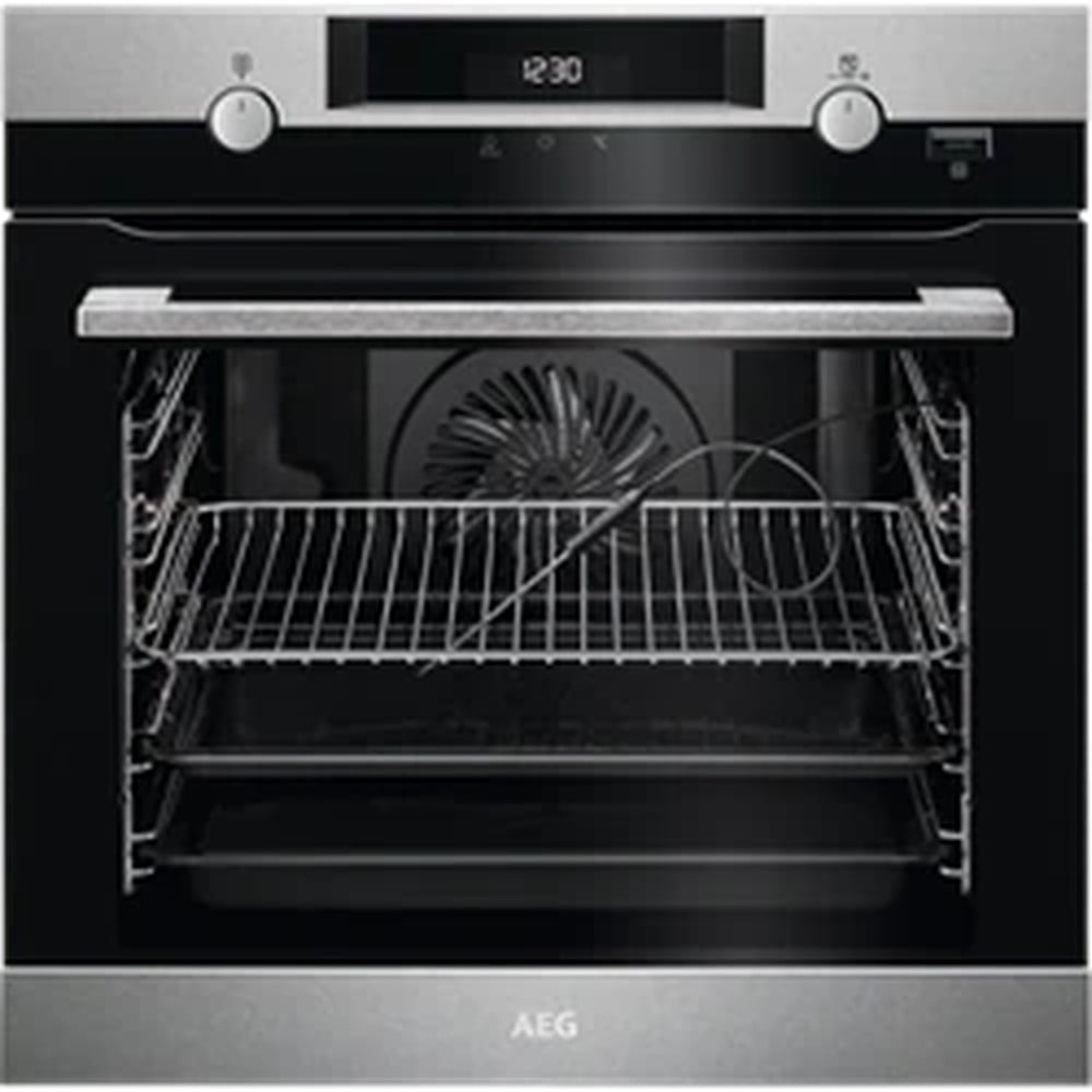 AEG INTEGRATED 6000 STEAMBAKE PYROLYTIC SELF CLEAN OVEN MODEL: BPK556260M RRP: £889 (IN PACKAGING)