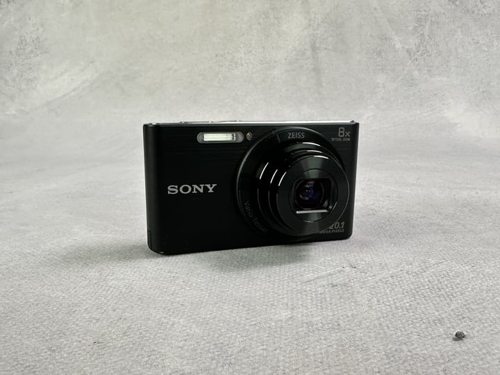 Sony Cyber-shot DSC-W830 20.1MP Digital Camera (Camera Unit Only) (VAT ONLY PAYABLE ON BUYERS PREMIUM) (MPSD45874675)