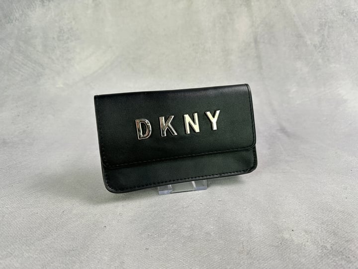 DKNY Purse - 17x10x2cm Approx  (VAT ONLY PAYABLE ON BUYERS PREMIUM) (MPSE54351720)(JAAP25)