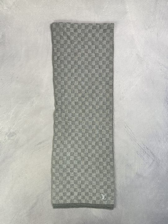 Louis Vuitton Damier Scarf (VAT ONLY PAYABLE ON BUYERS PREMIUM) (MPSC39010900)