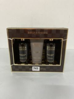 BAYLIS & HARDING ENGLAND SIGNATURE COLLECTION GIFT SET