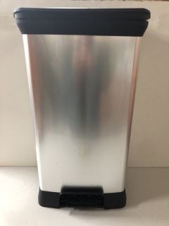 CURVER DECO 50L BIN