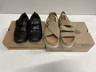 CLARKS WOMEN'S ORIANNA OVER SIZE: UK 6 & CLARKS SCAPE FLARE Y SIZE: UK 7