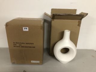 2 X MIRA SCULPTURAL VASE