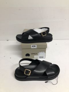 PAIR OF ONLY SANDALS IN BLACK - SIZE 37