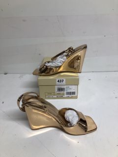 PAIR OF PUBLIC DESIRE GOLD LEATHER LOOK 2 PART FLATFORM ESPADRILLS - SIZE 6