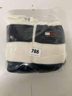 TOMMY HILFIGER 1/4 ZIP SWEATER IN WHITE SIZE L