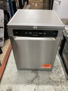 HOTPOINT DISHWASHER MODEL HFC3C26WCXUK RRP £419