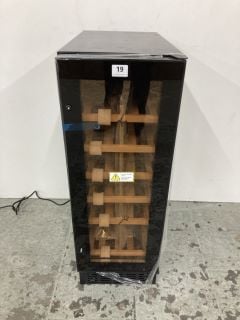 HOOVER WINE COOLER MODEL HWCB30UKBM RRP £349