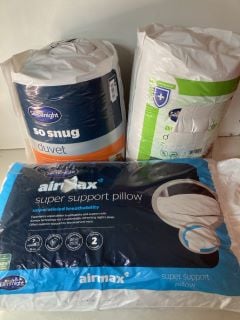 BEDDING TO INCLUDE SILENTNIGHT DUVETS